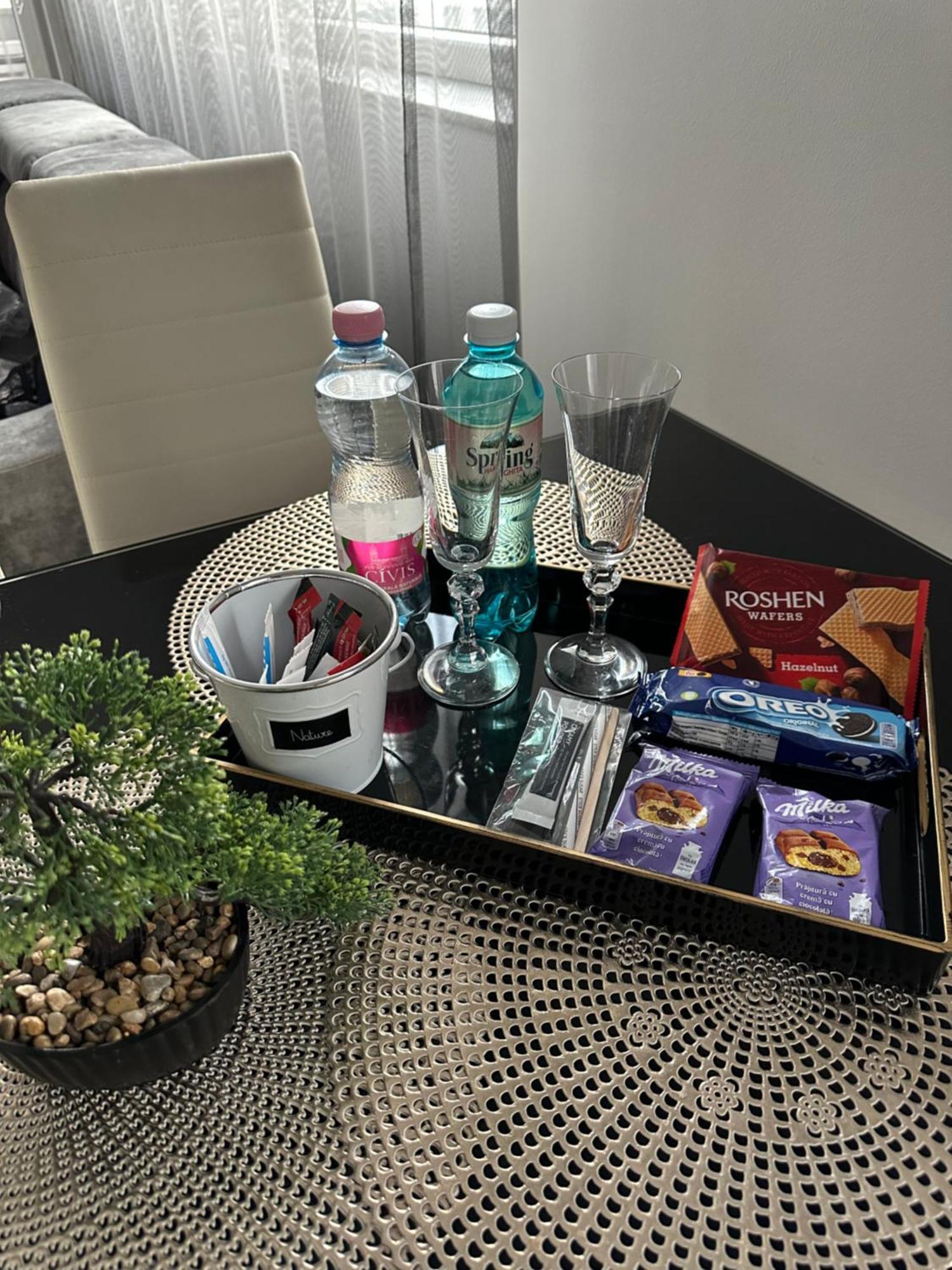 Luxurious Accommodation 플로레스티 외부 사진
